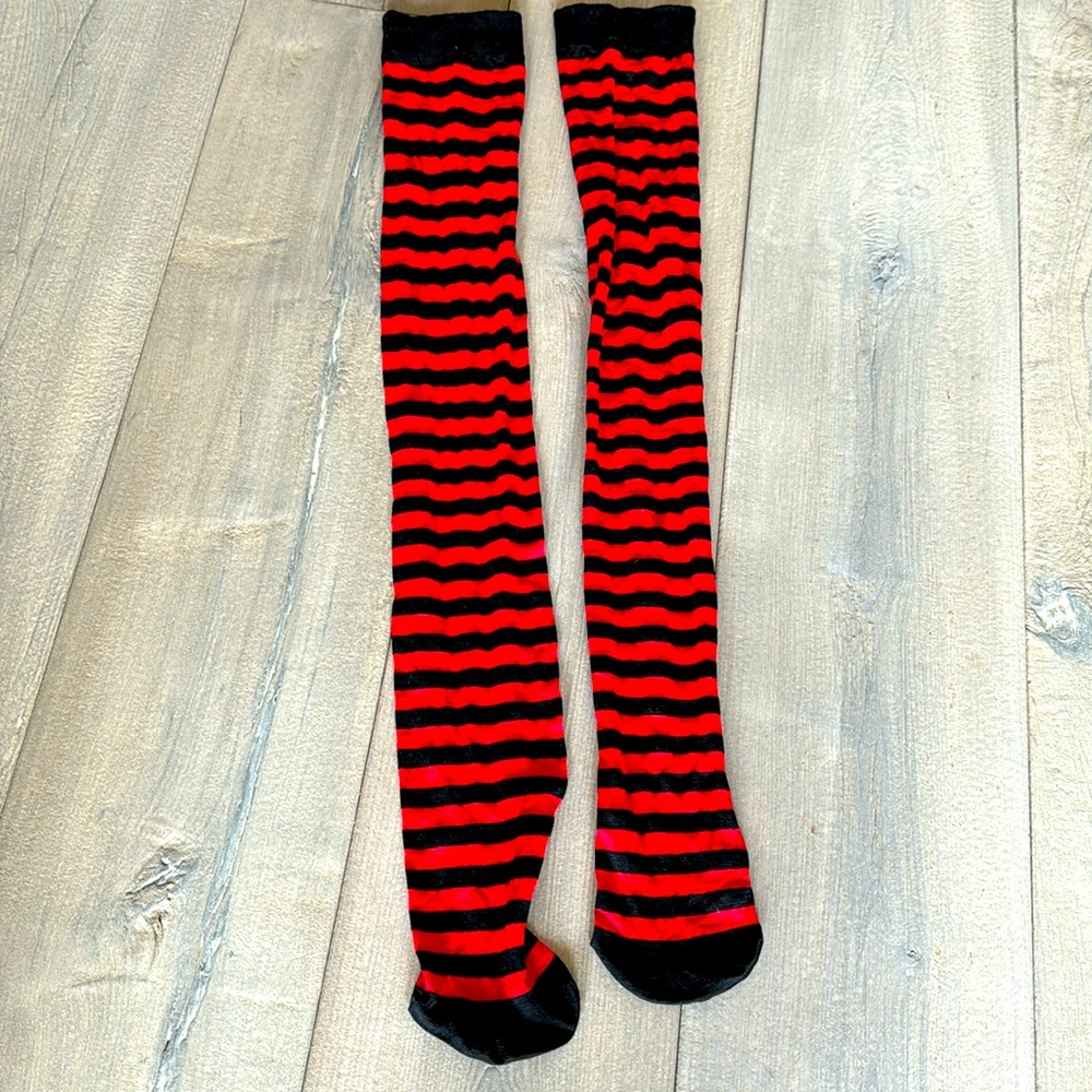Stockings-one size. Great for Halloween, theater or photo shoot